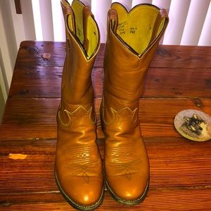 Tony Lama roper style 2054 size 8.5D